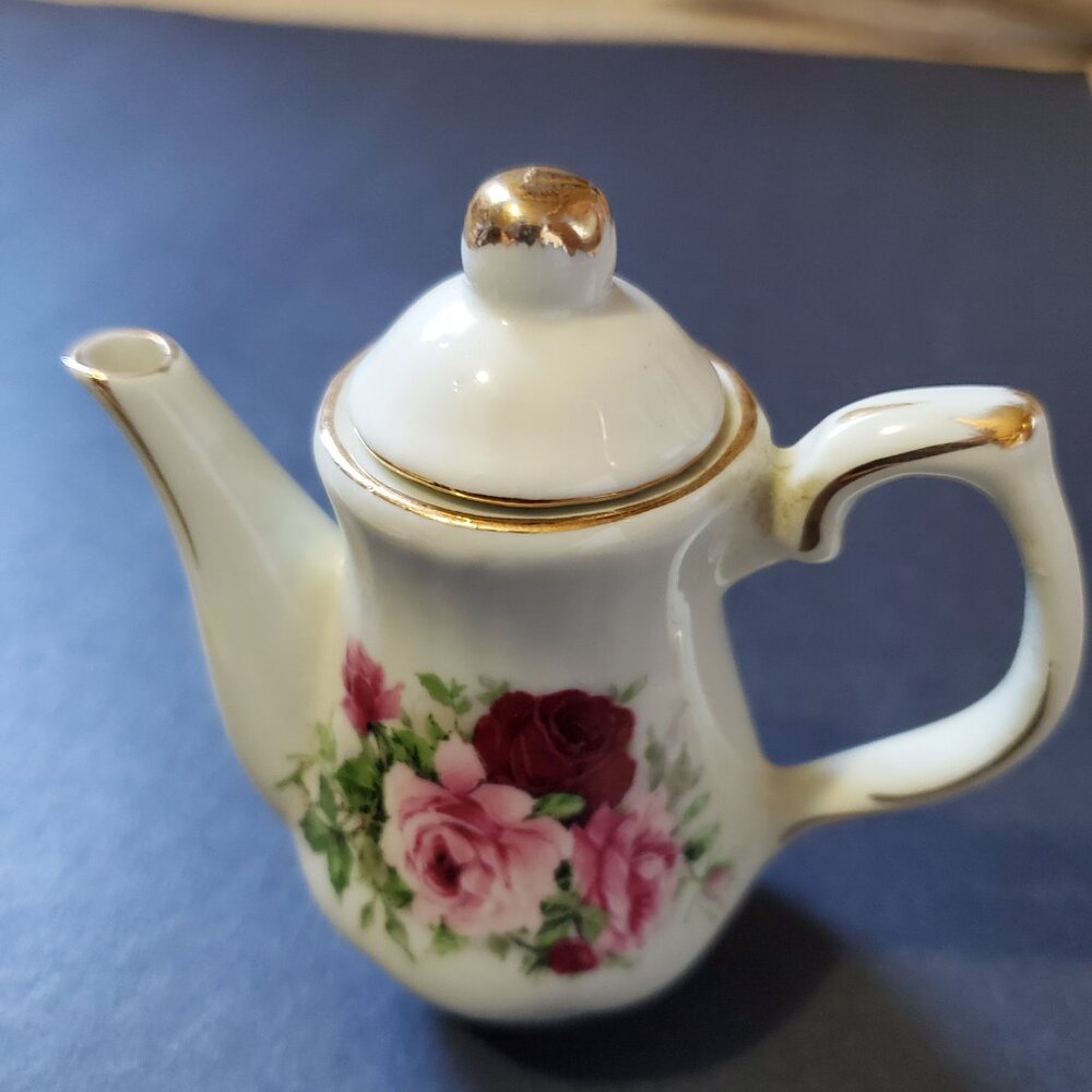 Miniature Ceramic Tea Set - Picture 8 of 16